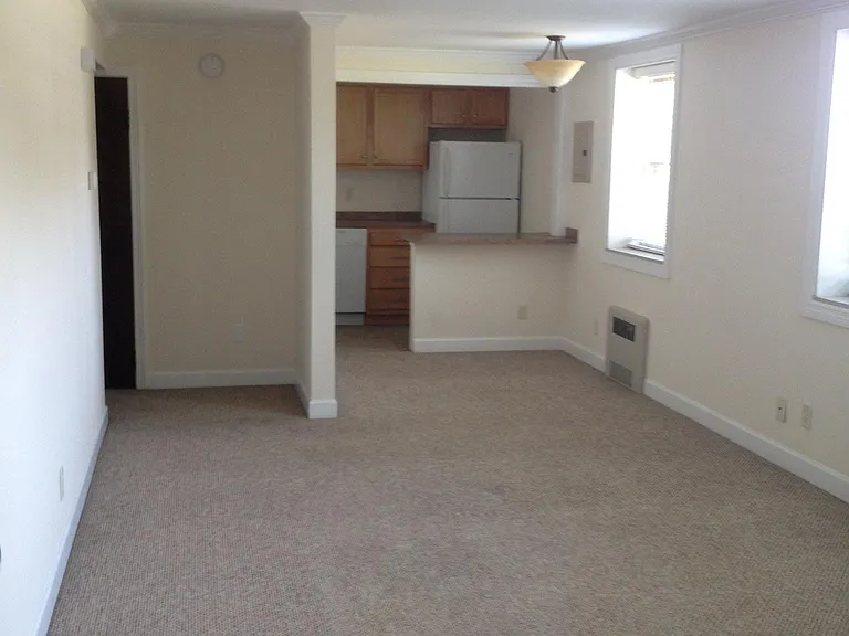 451 Bernhardt Dr — Photo 9