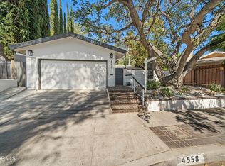 4558 Don Pio Dr, Woodland Hills, CA 91364