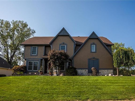 3rd image of 4207 NW 62nd St
