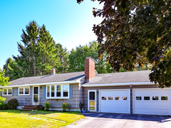 21 Vernon Road, Cape Elizabeth, ME 04107