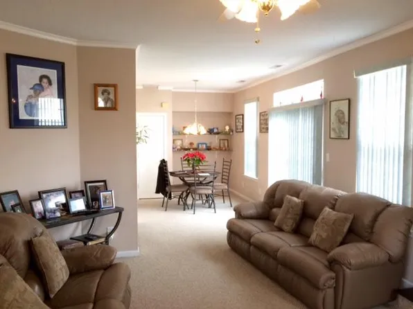 1221 Daylily Dr, Chesapeake, VA 23320