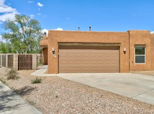 321 La Chamisal Ln NW, Los Ranchos De Albuquerque, NM 87107