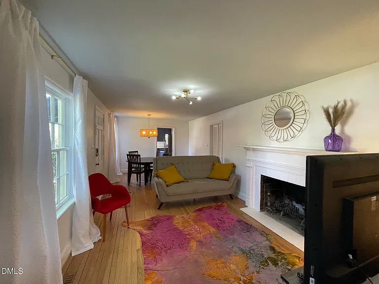 1009 Canterbury Rd — Photo 5