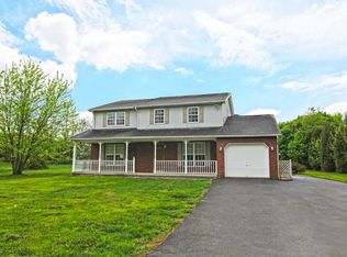 772 Greenview Dr, Stroudsburg, PA 18360