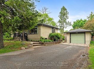 80 Saint Claire Ave, Ottawa, ON K2G 2A6