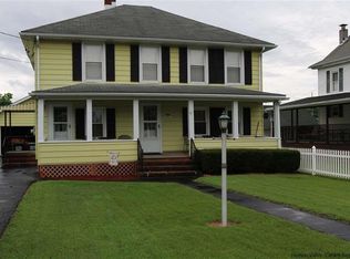 302 Delaware St, Glasco, NY 12432