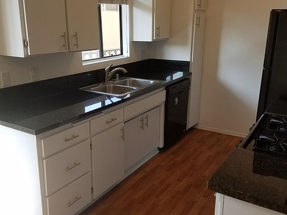3rd image of 4353 Coldwater Canyon Ave APT 104