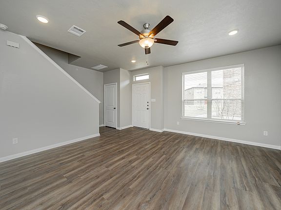 4th image of 4089 Cross Park Dr Unit 813