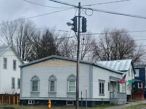 736 State St, Ogdensburg, NY 13669