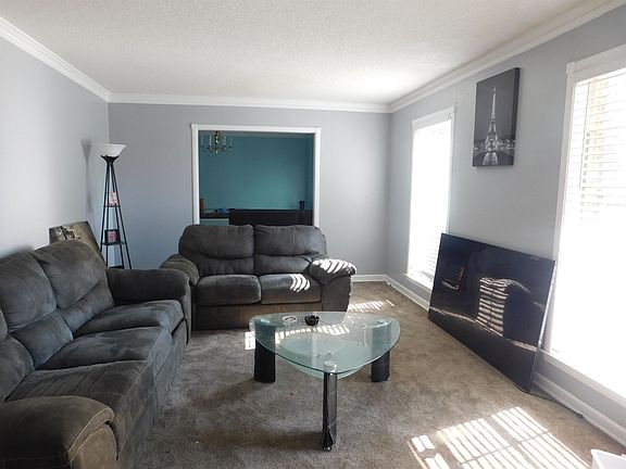2nd image of 5286 Cresser St