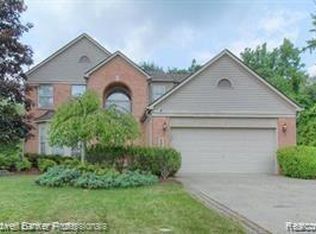 8842 Stonebridge Ct, Van Buren Township, MI 48111