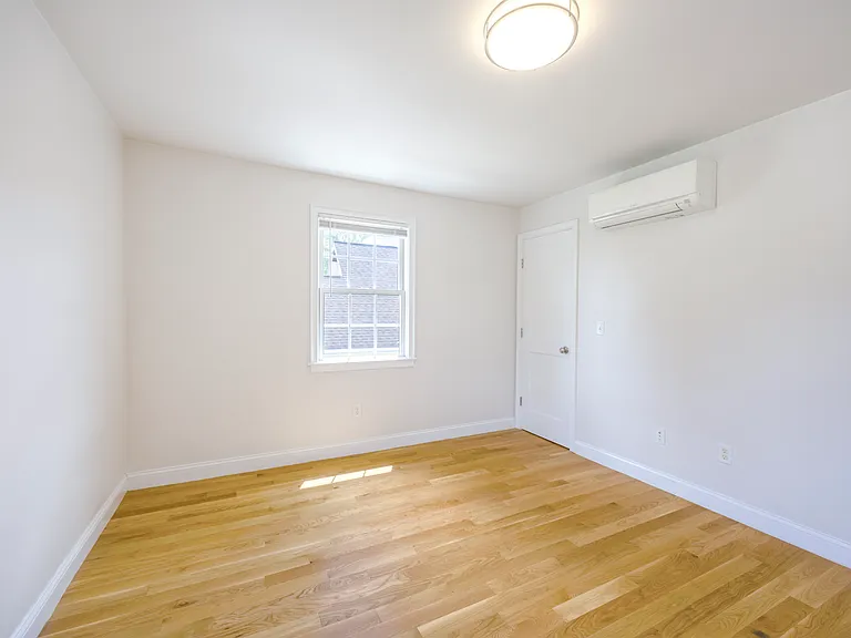 48 Spruce St — Photo 19