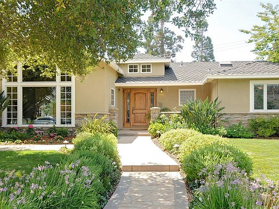 3rd image of 20088 Chateau Dr