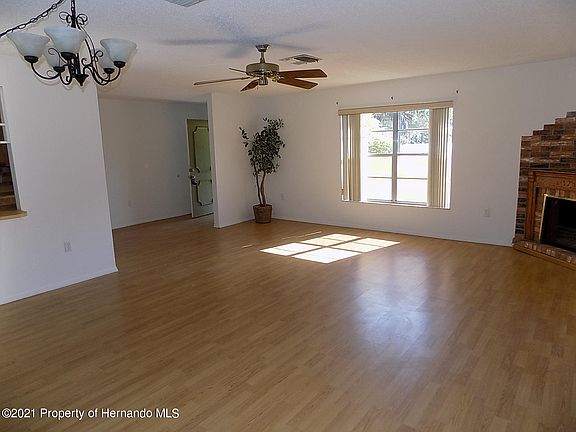 4th image of 6111 Belspring Ave