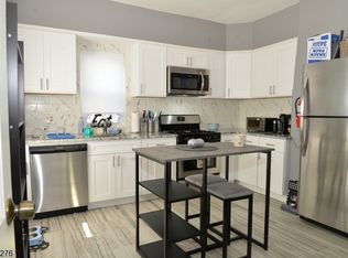 24 Lawrence St, Bloomfield, NJ 07003