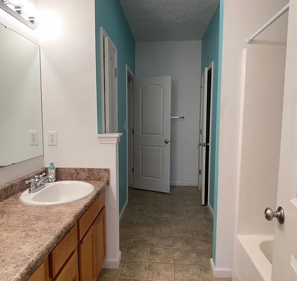 3232 Huxley Dr — Photo 14