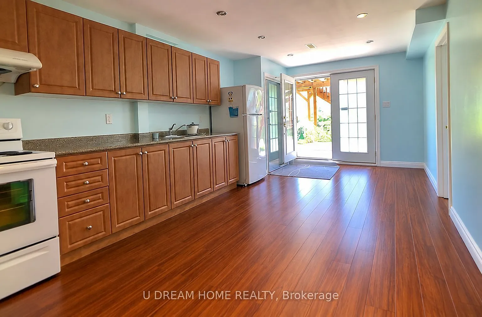 2 bed, $1,800 — Photo 1