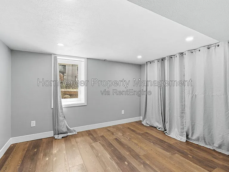 1210 S Maple St — Photo 14