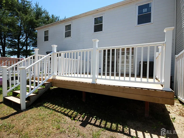 21 Rosewood Ct — Photo 30