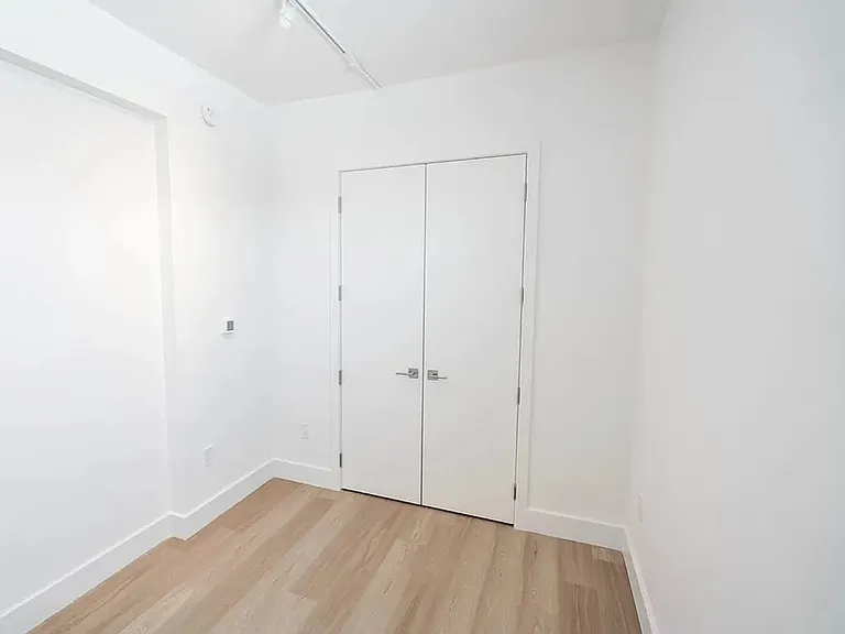 1457 Flatbush Ave #702 — Photo 6