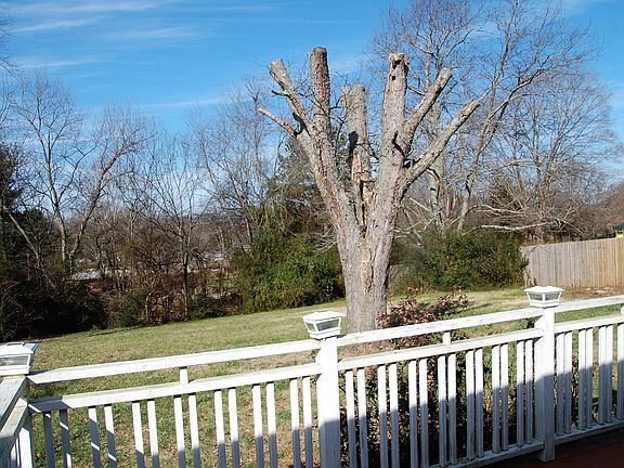 4th image of 11049 Hughlan Dr