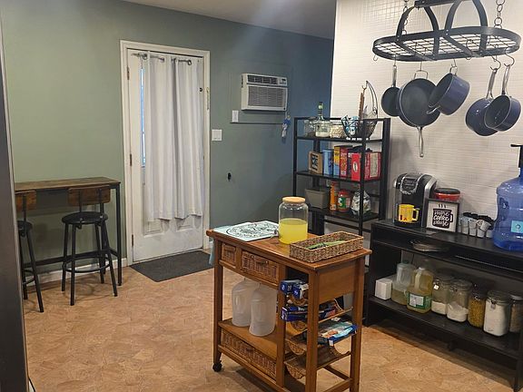3rd image of 5622 E Rawles Ave