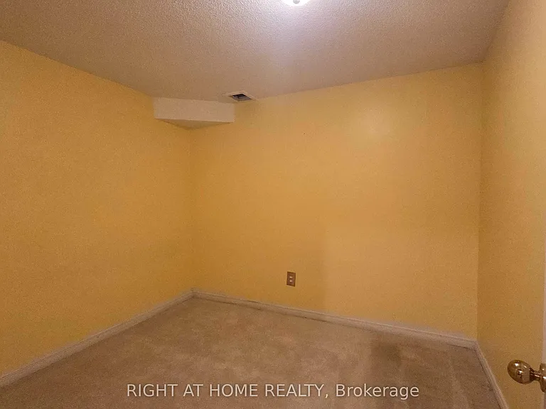129 Heydon Ave — Photo 23