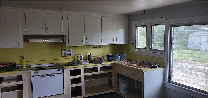 2nd image of 1115 Palm Ave