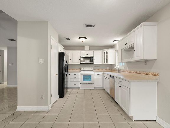 5th image of 23826 Lestergate Dr
