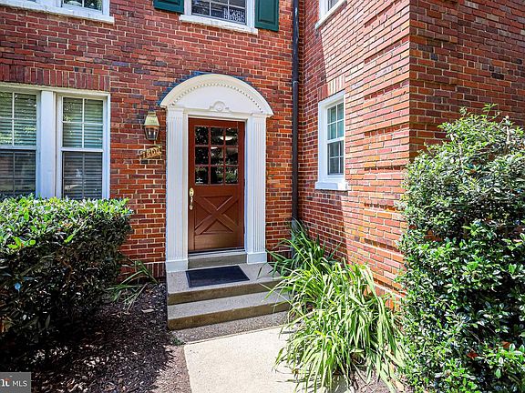 5th image of 1800 Queens Ln Unit 4-199