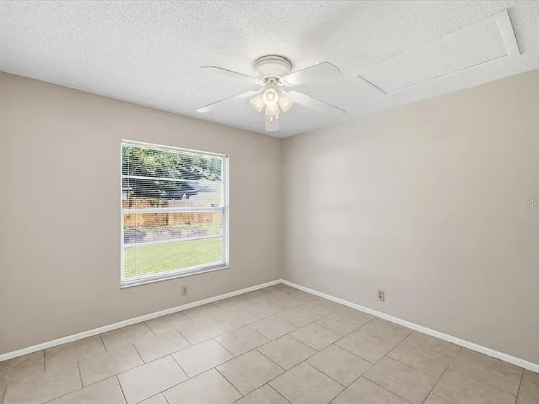 1901 Castle Bay Ct — Photo 24
