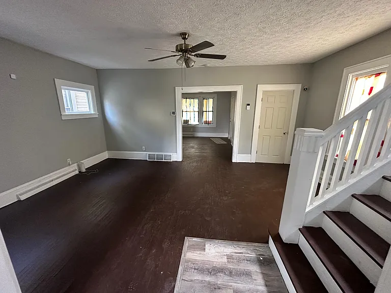 1351 Logan Ave NW — Photo 9