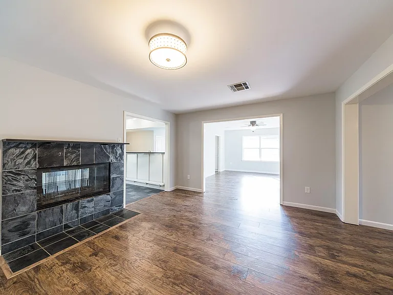3627 Tartan Ln — Photo 7