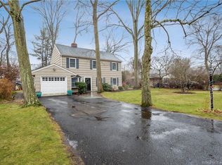 4 Thorn Apple Way, Norwalk, CT 06851