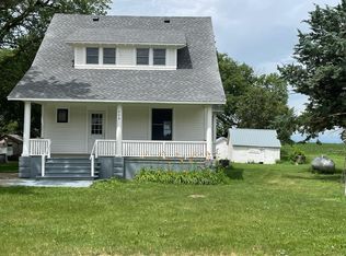 208 Jones Ave, Winnetoon, NE 68789