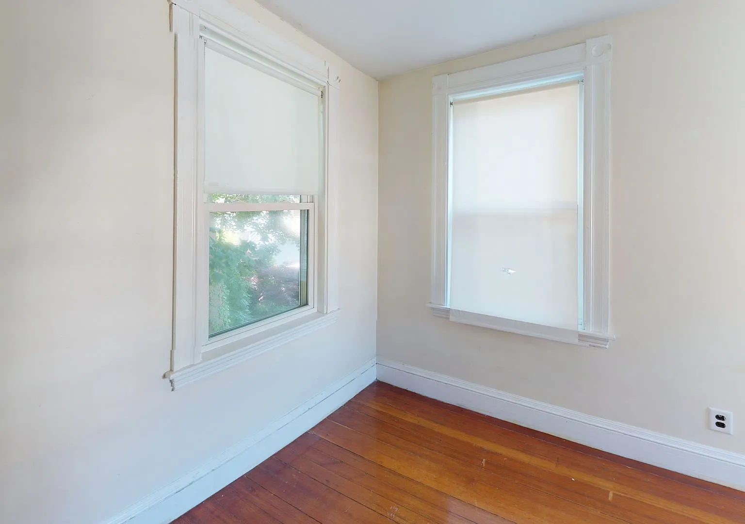 Spacious 4BR Condo in Brighton | Parking Included | Student Friendly — Photo 2