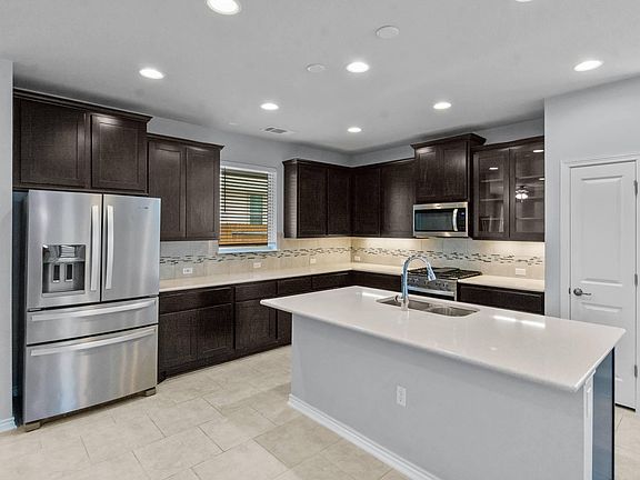 4th image of 9004 Gage Dr #72