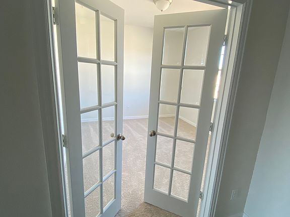 3rd image of 1305 Johnson Dr