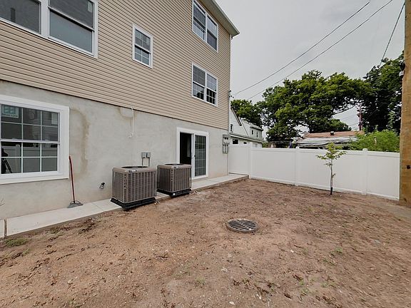 3rd image of 38 Newfield St