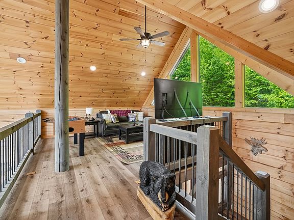 33rd image of 91 Lady Slipper Ln