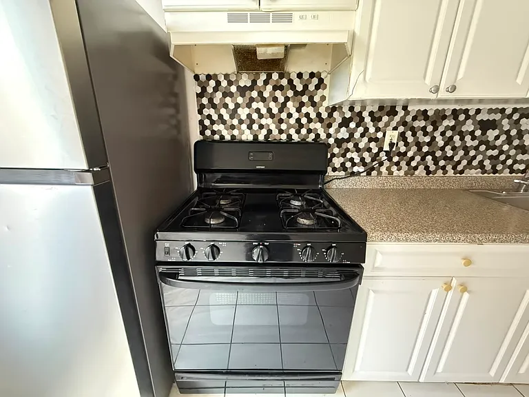 5307 Palisade Ave #34E — Photo 3