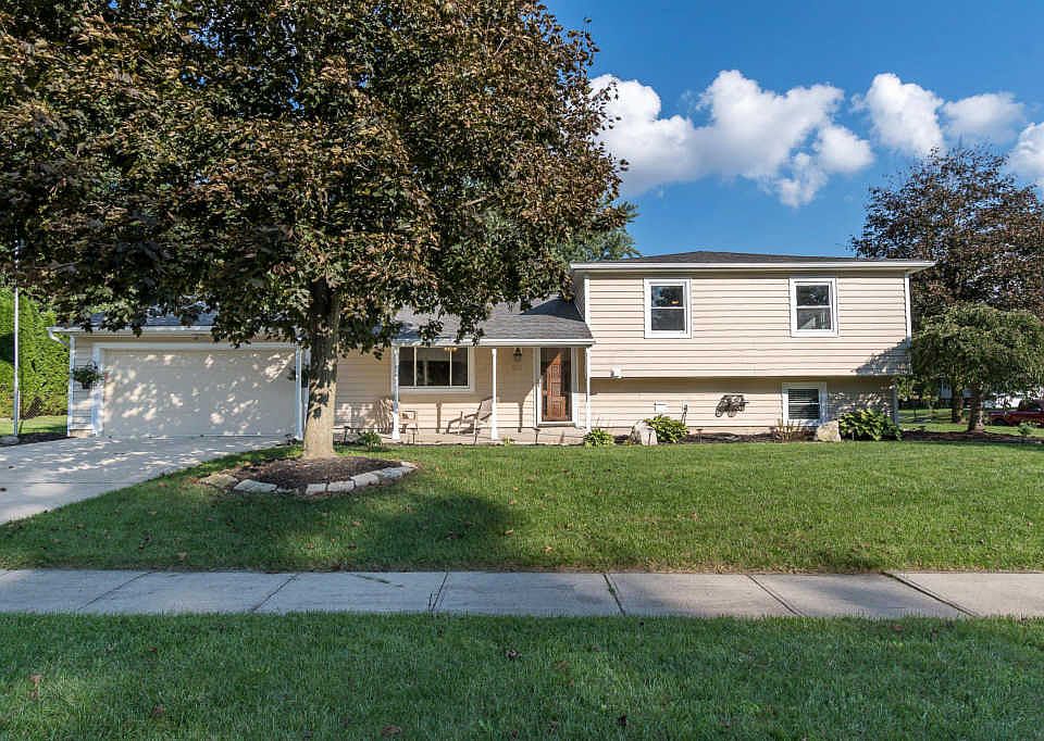 1st image of 212 Moorfield Dr