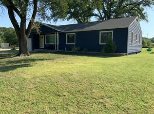 700 S Fry St, Yates Center, KS 66783