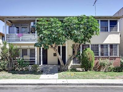 138 S Edgemont St, Los Angeles, CA, 90004