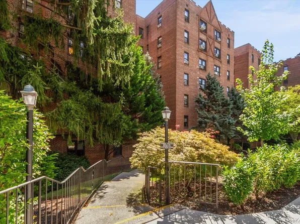 142 Garth #2H, Scarsdale, NY 10583