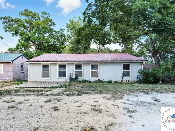 31228 Highline Dr, Warsaw, MO 65355