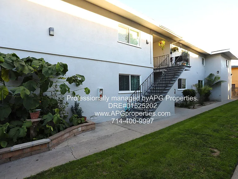 1834 W Gramercy Ave #A — Photo 2