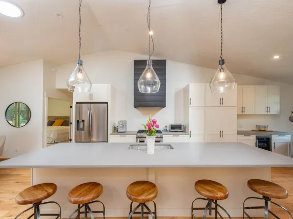 2701 NW Strath Way, Bend, OR 97703