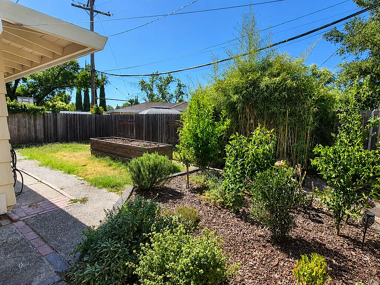 1444 Tiffany Cir — Photo 13