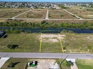 2214 NE 13th Ave, Cape Coral, FL 33909